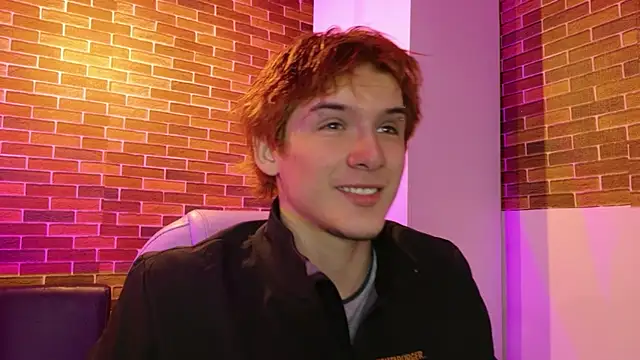 Snapshot of oliver_big19 chatting on 10-21-25, 11:53 oliver big19 online show from 10-21-25, 11:53