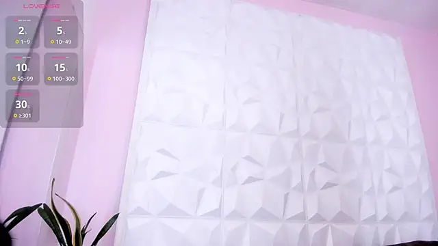 Snapshot of HannahToons chatting on 10-29-25, 03:49 HannahToons online show from 10-29-25, 03:49