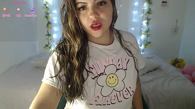 Snapshot of Alisson_5_ chatting on 10-13-25, 09:00 Alisson 5 online show from 10-13-25, 09:00