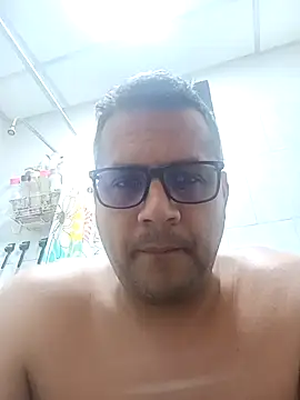 Snapshot of geimos36 chatting on 10-12-25, 07:59 geimos36 online show from 10-12-25, 07:59