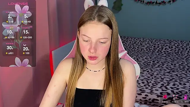 Snapshot of stefaniyaaa chatting on 10-17-25, 06:10 stefaniyaaa online show from 10-17-25, 06:10