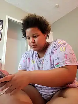 chocolate bella online show from 09-26-25, 02:46