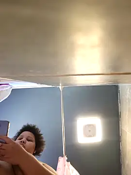 chocolate bella online show from 02-14-26, 01:55