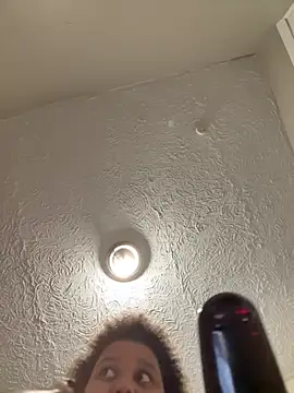 chocolate bella online show from 10-05-25, 10:11