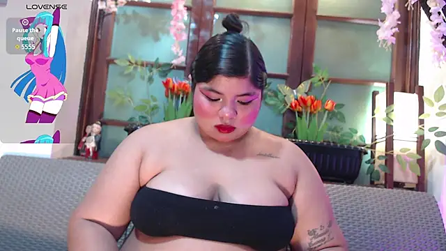 Lia Arellano online show from 07-17-26, 07:11