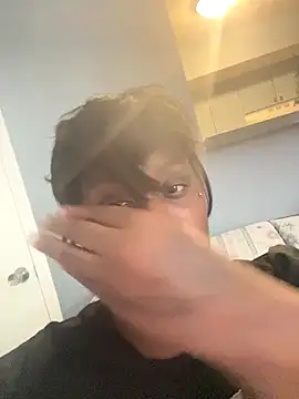 Cocomamii1 online show from 12-17-25, 11:43