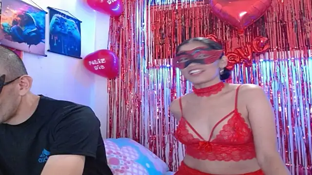 Snapshot of coplehot27 chatting on 02-14-26, 04:07 coplehot27 online show from 02-14-26, 04:07