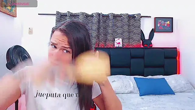 Snapshot of Azley_sweet chatting on 04-08-26, 12:50 Azley sweet online show from 04-08-26, 12:50