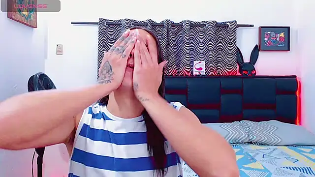 Snapshot of Azley_sweet chatting on 04-01-26, 06:49 Azley sweet online show from 04-01-26, 06:49