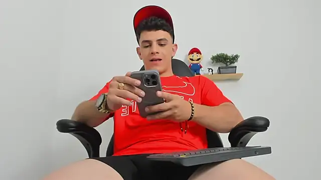 Mikecooper online show from 10-08-25, 05:09