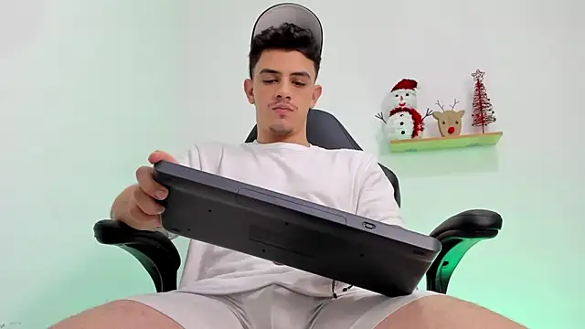 Mikecooper online show from 12-15-25, 10:59