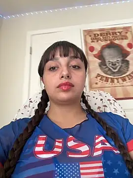 CharmingMaddie online show from 09-30-25, 03:18
