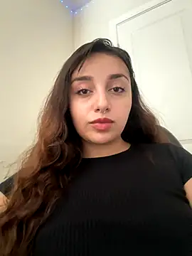 CharmingMaddie online show from 10-11-25, 04:19