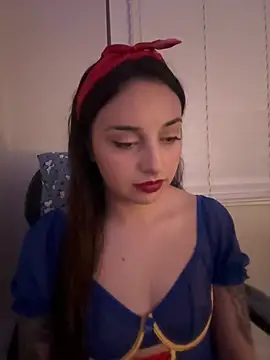 CharmingMaddie online show from 04-28-26, 05:34