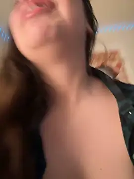 CharmingMaddie online show from 10-25-25, 02:55