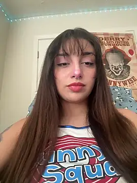 CharmingMaddie online show from 11-17-25, 05:17