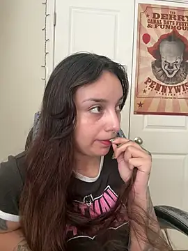 CharmingMaddie online show from 03-22-26, 04:19