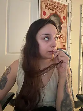 CharmingMaddie online show from 03-07-26, 04:12