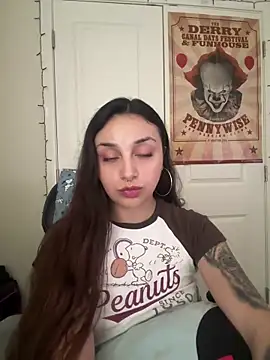 CharmingMaddie online show from 04-15-26, 05:50