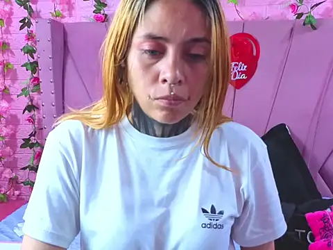 Snapshot of Sofii_Anal_ chatting on 09-25-25, 01:55 Sofii Anal online show from 09-25-25, 01:55