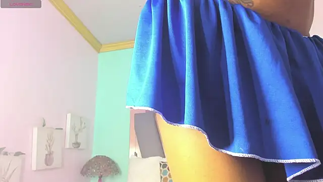 Snapshot of Violett_Salvatore chatting on 05-11-26, 04:26 Violett Salvatore online show from 05-11-26, 04:26