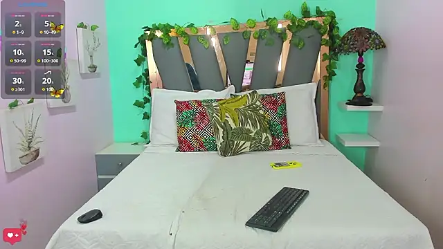 Violett Salvatore online show from 03-09-26, 04:10