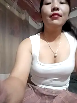 Snapshot of mphungsp chatting on 09-14-25, 12:44 mphungsp online show from 09-14-25, 12:44