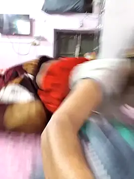 Love-pari077 online show from 12-18-25, 11:52