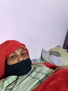 Love-pari077 online show from 11-15-25, 02:21