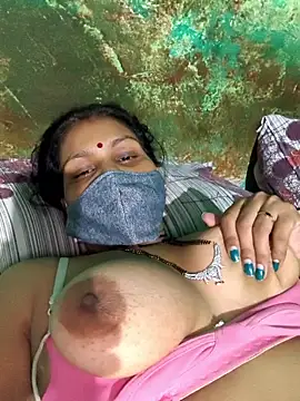 Snapshot of Love-pari077 chatting on 09-08-25, 02:38 Love-pari077 online show from 09-08-25, 02:38