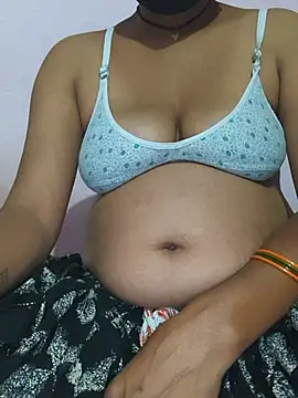 Snapshot of Love-pari077 chatting on 05-28-26, 04:24 Love-pari077 online show from 05-28-26, 04:24