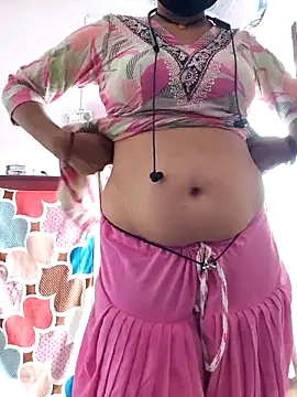 Snapshot of Love-pari077 chatting on 04-28-26, 02:27 Love-pari077 online show from 04-28-26, 02:27