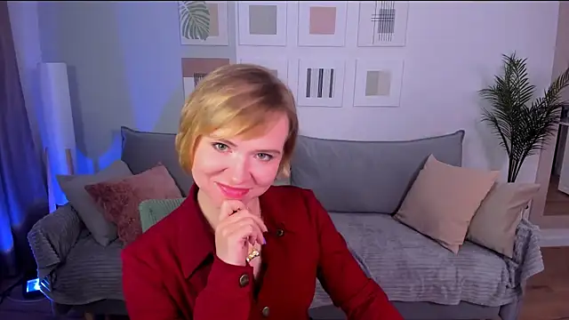 Snapshot of BellaSmitty chatting on 04-12-26, 05:00 BellaSmitty online show from 04-12-26, 05:00