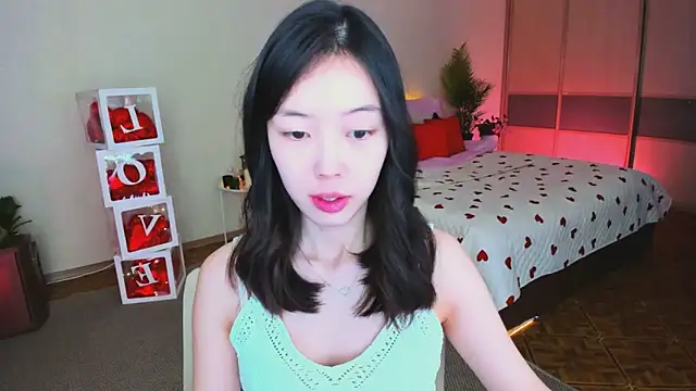 Snapshot of SoulHarmoonyy chatting on 02-10-26, 06:40 SoulHarmoonyy online show from 02-10-26, 06:40