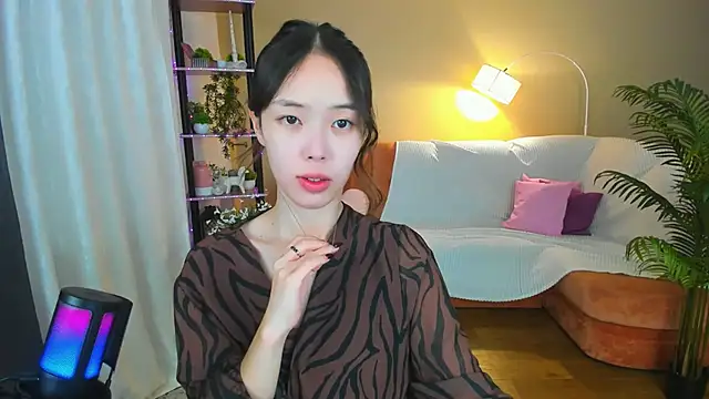Snapshot of SoulHarmoonyy chatting on 09-18-25, 01:03 SoulHarmoonyy online show from 09-18-25, 01:03