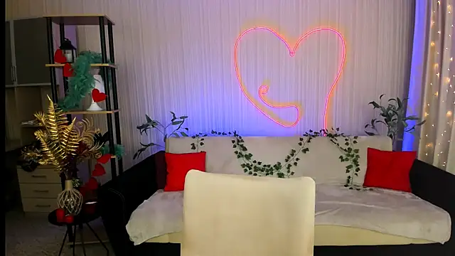 ChristinaConteeree online show from 06-12-26, 07:11