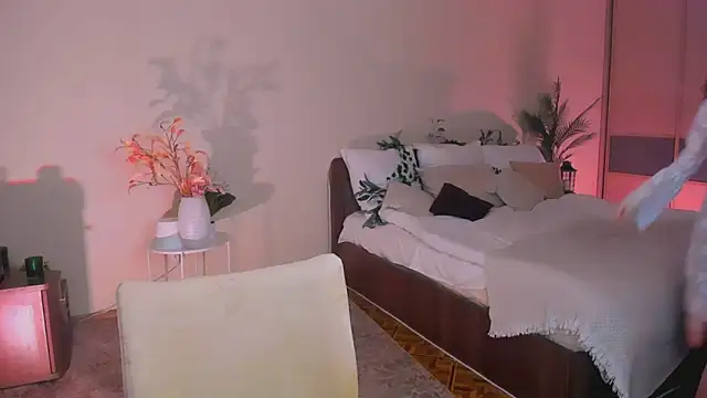 ChristinaConteeree online show from 11-24-25, 07:14