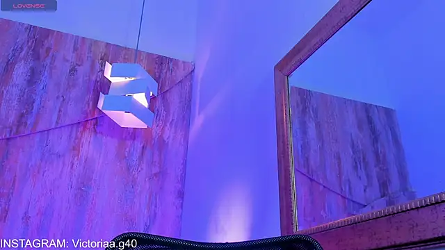 victoria giraldo online show from 09-30-25, 04:13