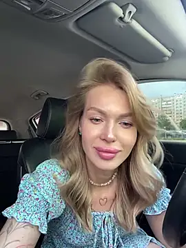 Snapshot of miss_veroNika chatting on 06-14-26, 04:35 miss veroNika online show from 06-14-26, 04:35