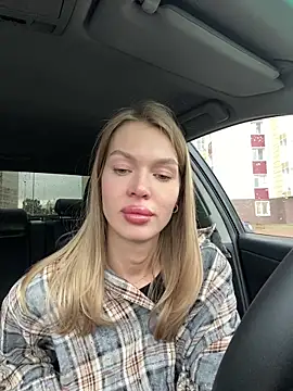 Snapshot of miss_veroNika chatting on 05-30-26, 12:11 miss veroNika online show from 05-30-26, 12:11
