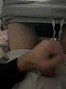 Snapshot of Frankieyyy1 chatting on 02-12-26, 07:13 Frankieyyy1 online show from 02-12-26, 07:13