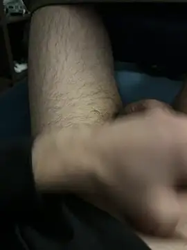 Snapshot of Frankieyyy1 chatting on 02-19-26, 09:23 Frankieyyy1 online show from 02-19-26, 09:23