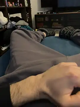 Snapshot of Frankieyyy1 chatting on 02-22-26, 07:00 Frankieyyy1 online show from 02-22-26, 07:00