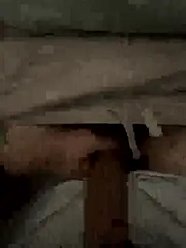 Snapshot of Frankieyyy1 chatting on 01-18-26, 11:08 Frankieyyy1 online show from 01-18-26, 11:08