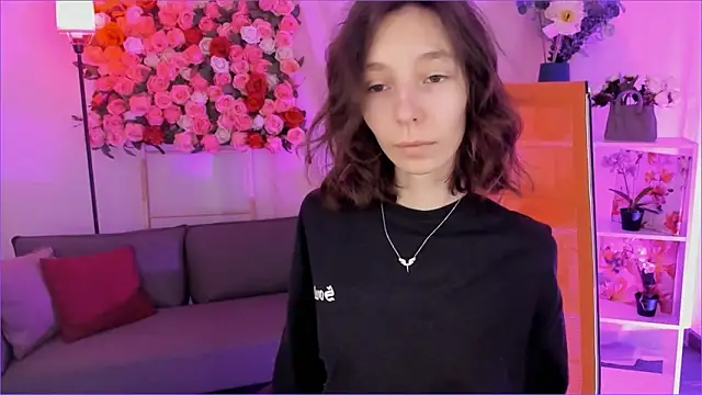 Snapshot of EmmanuellBrown chatting on 02-07-26, 03:36 EmmanuellBrown online show from 02-07-26, 03:36