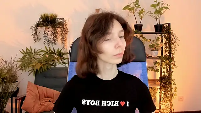 EmmanuellBrown online show from 11-30-25, 04:13