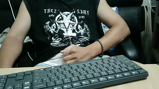 bigbb101011 online show from 11-01-25, 01:27