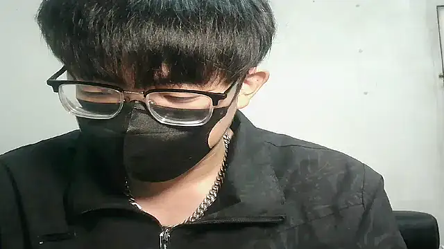 bigbb101011 online show from 11-19-25, 04:07