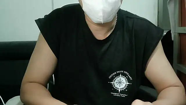 bigbb101011 online show from 12-22-25, 02:39