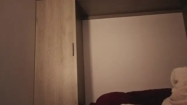 Candela    online show from 11-17-25, 10:19